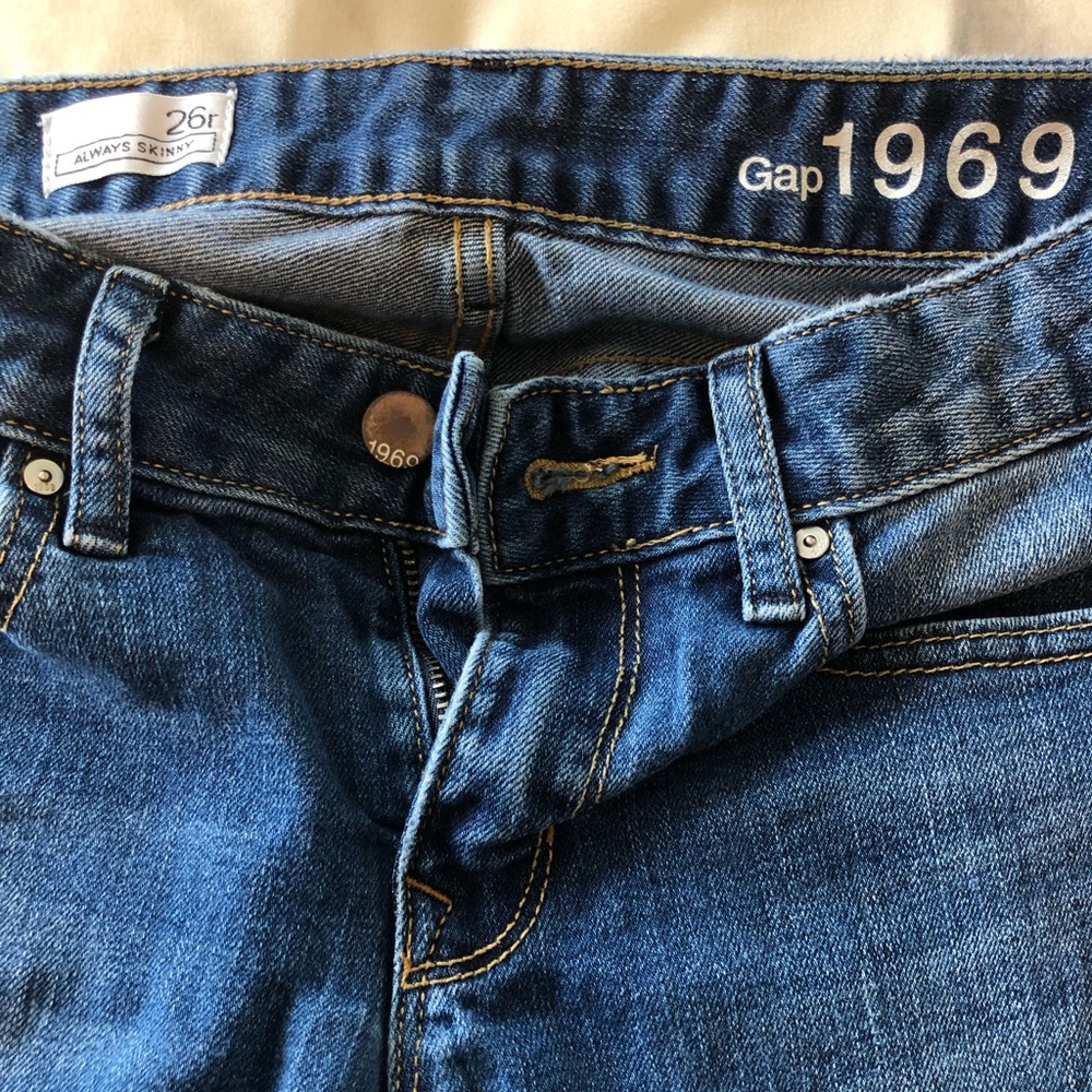 Gap Jeans - Picture 2 of 6